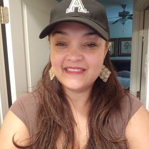 Meet your Posher, Angela